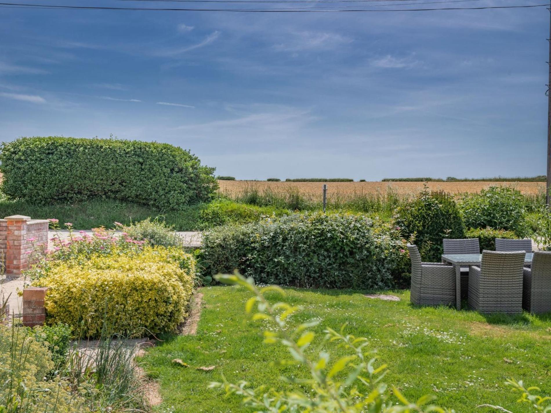 2 Bed In Mundesley Kt152 Villa Exterior photo